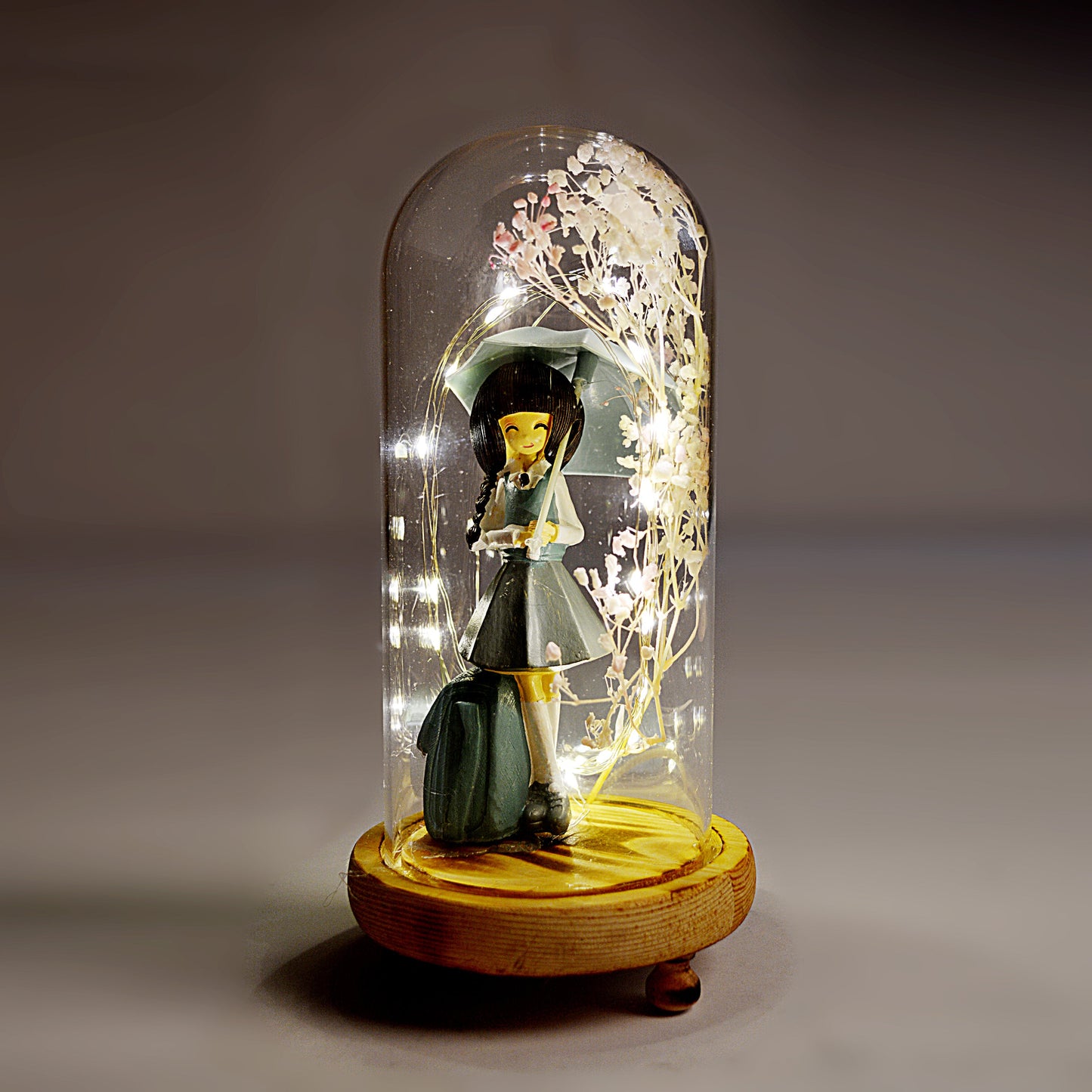 Decorative Girl Statue Design Lightning Pot Poori