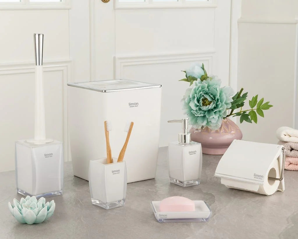 Modern Premium Square Design Bath Accessory (White Silver)