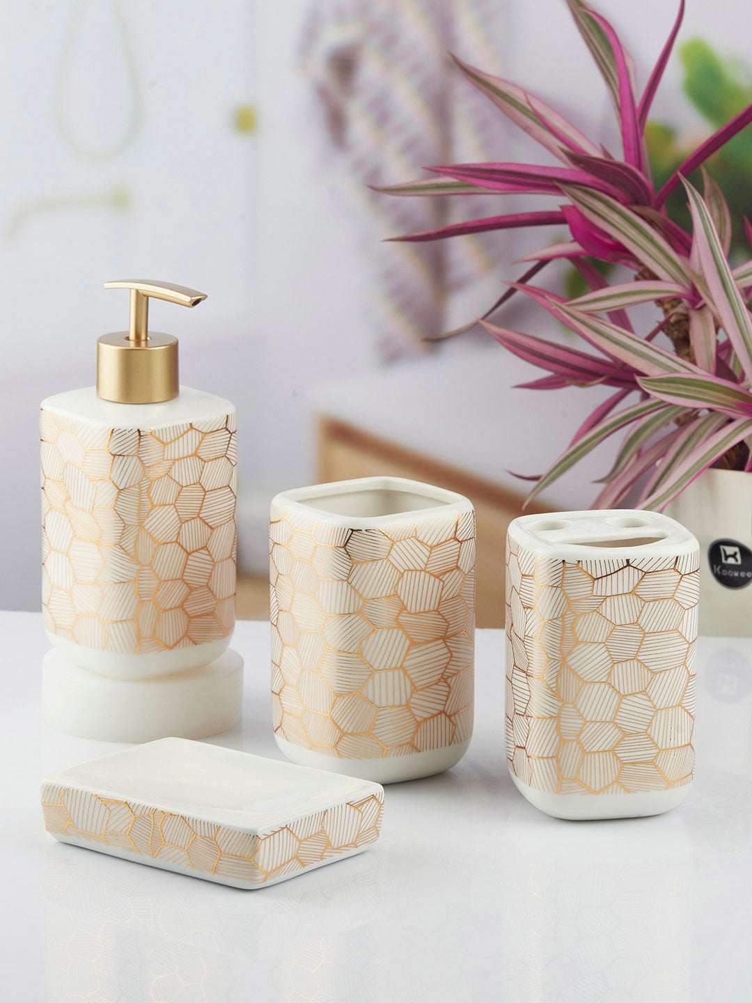 Hexagon Design Bathroom Set (White)