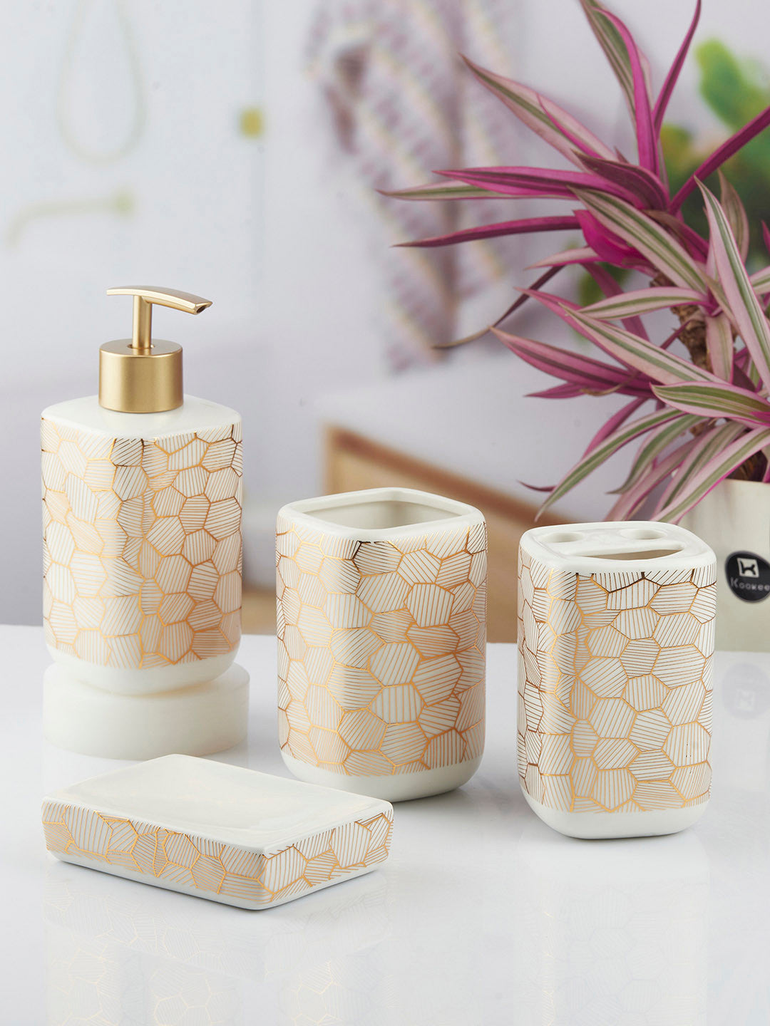 Hexagon Design Bathroom Set (White)