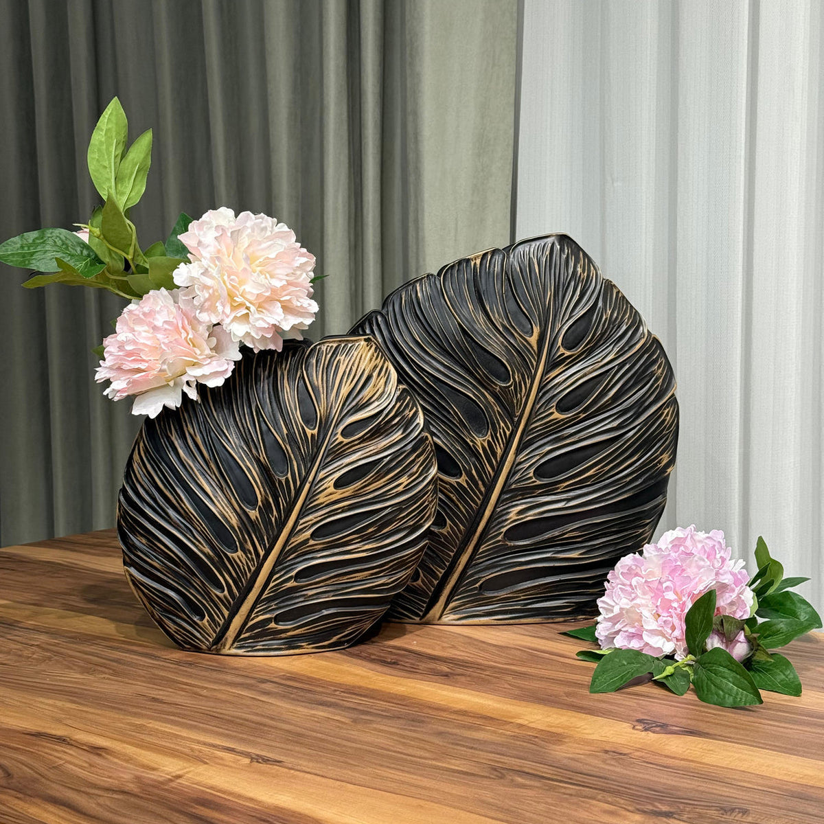 Vintage Leaf Vase II (Set Of 2)
