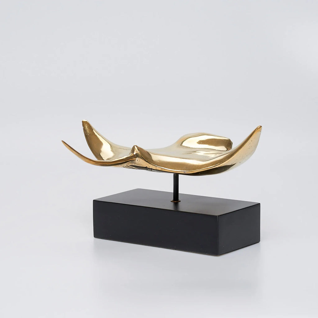 Manta Ray Sculpture Decor