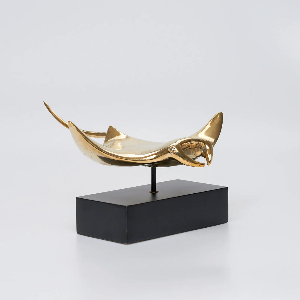 Manta Ray Sculpture Decor