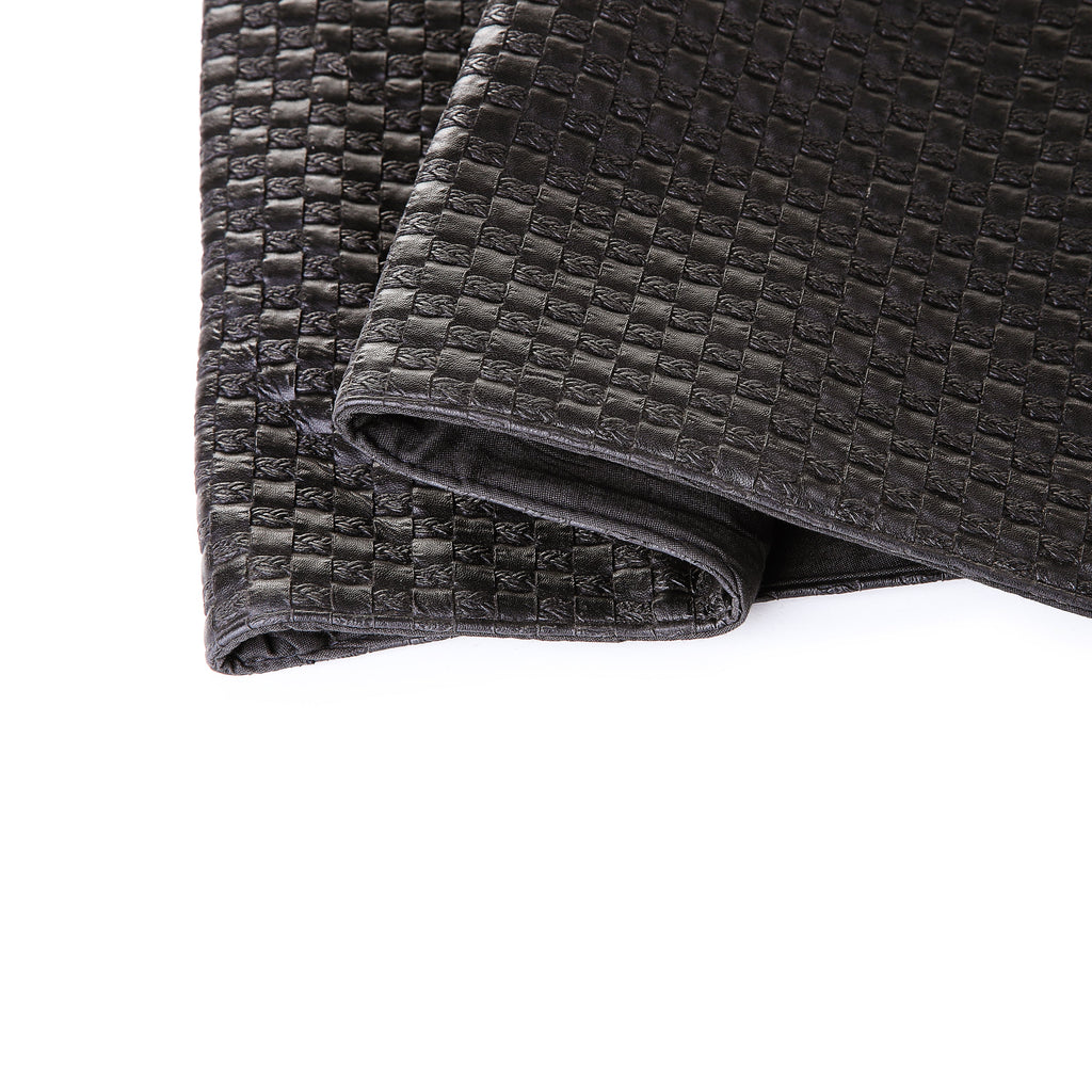 Square Design Table Runner (Black)