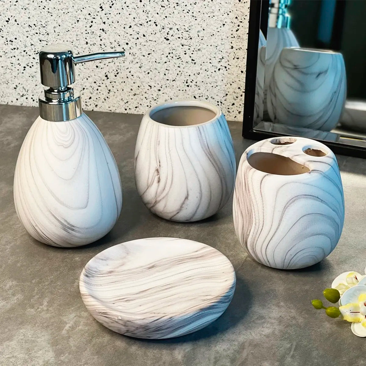 White Ceramic Design Bathroom Set