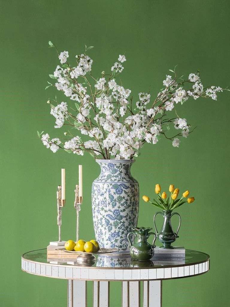 Silhouette Candle Stick Holder