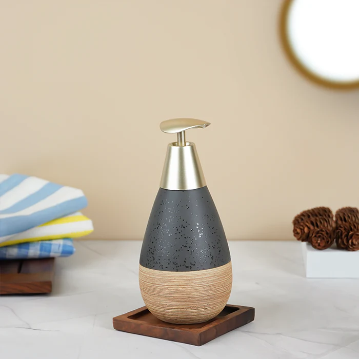 Self Textured Bathroom Set With Wooden Pattern