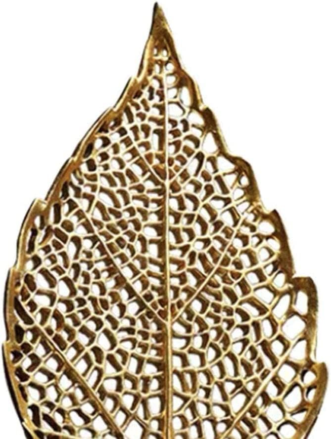 Maple Leaf Statue