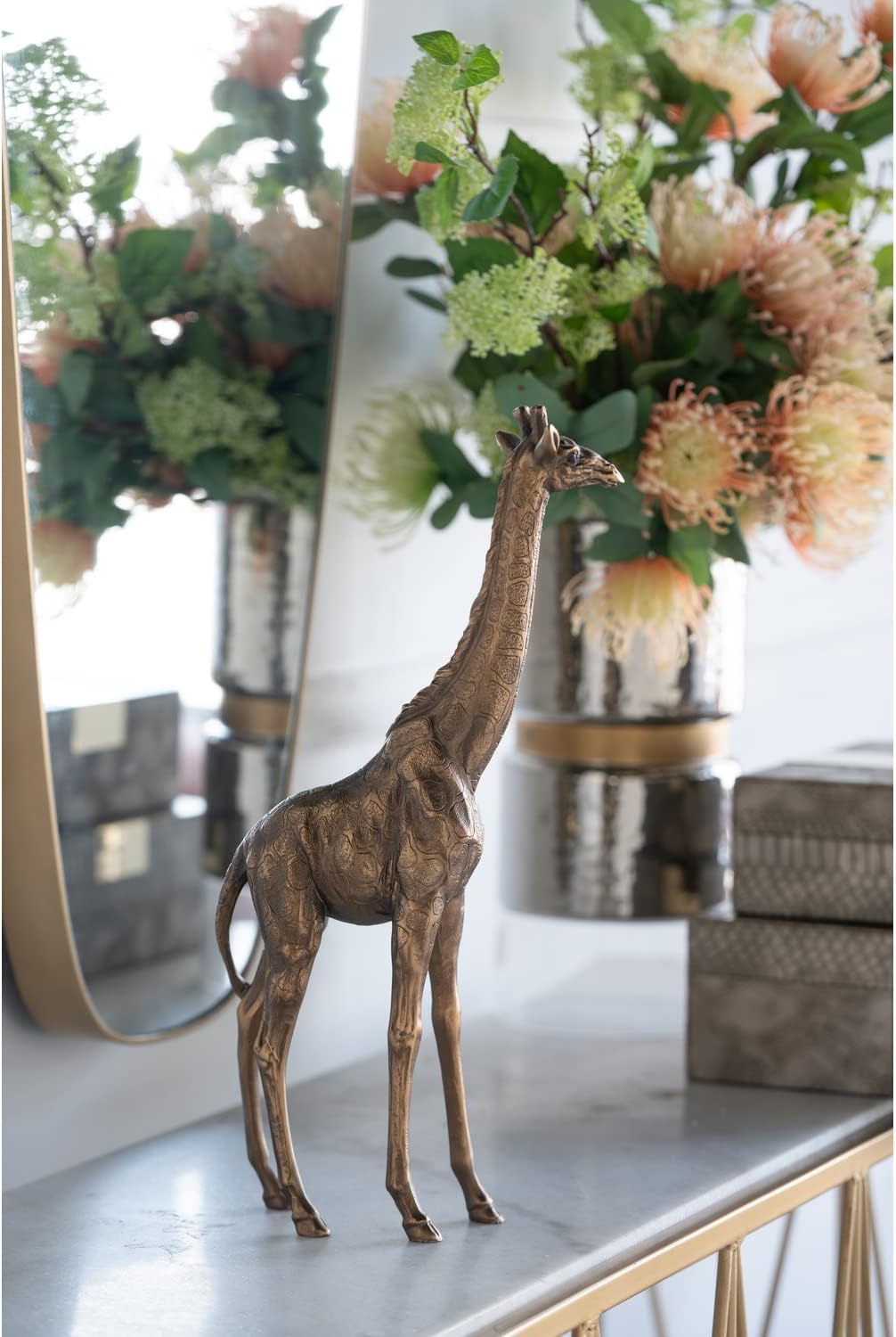 Resin Giraffe Statue