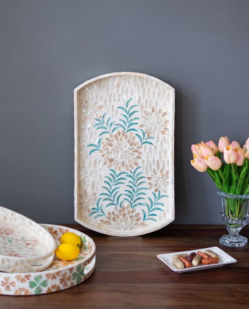 Creative Curved Shell Tray