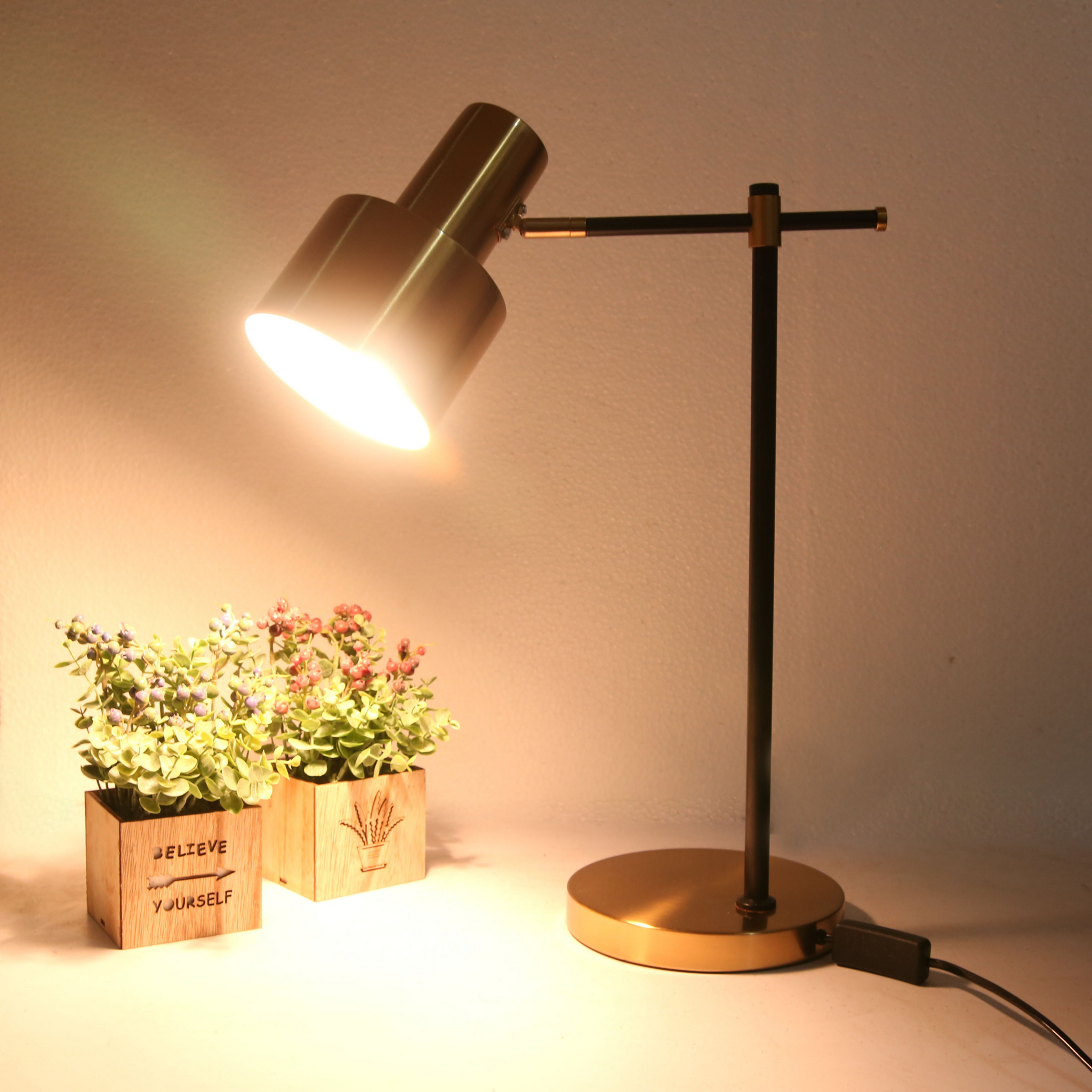 Shimmer Metal Table Lamp