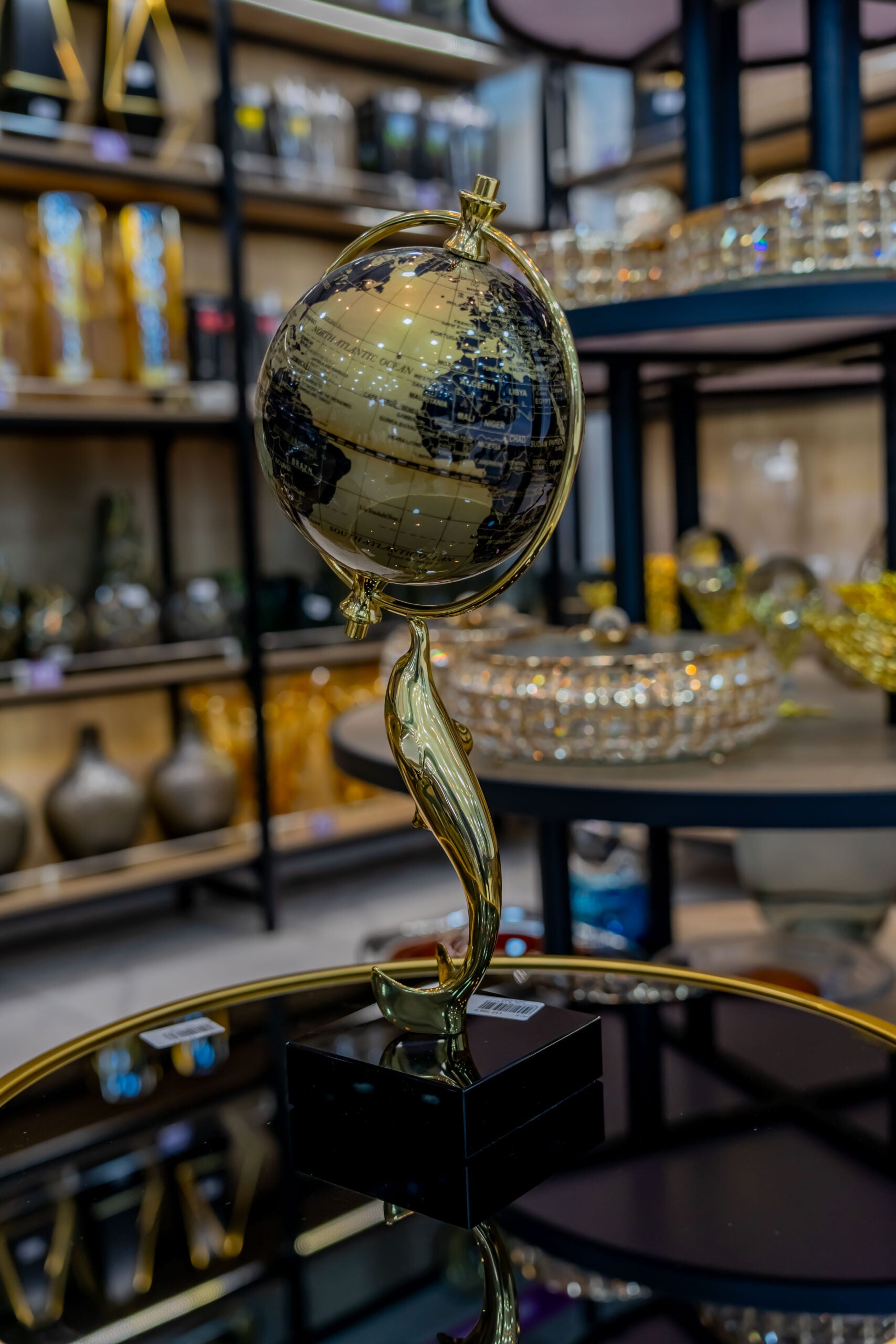 Decomode Ceramic Globe Stand