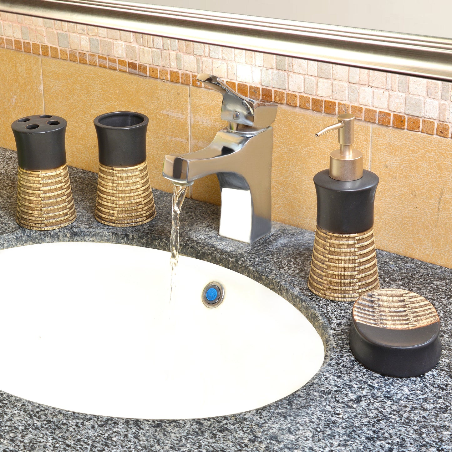 Strap Design Bathroom Set (Black)