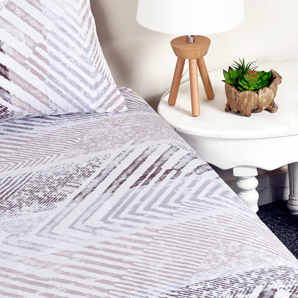 White Creamy Abstract Lines Design Bed Sheet with pillows