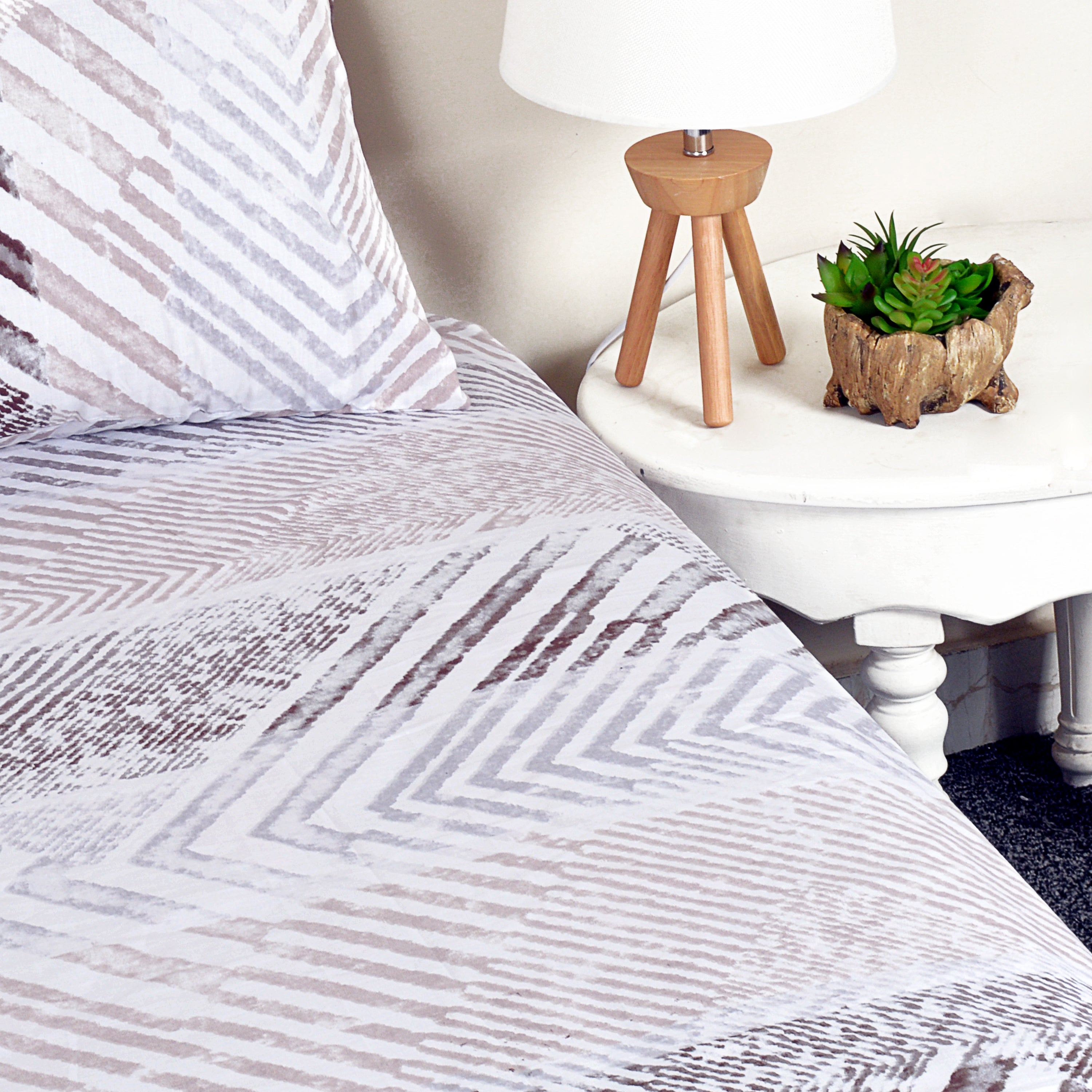 White Creamy Abstract Lines Design Bed Sheet with pillows