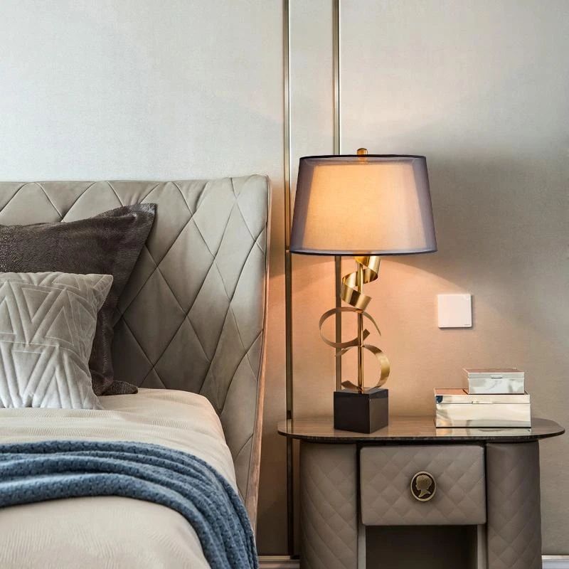 Nordic Light Luxury Table Lamp