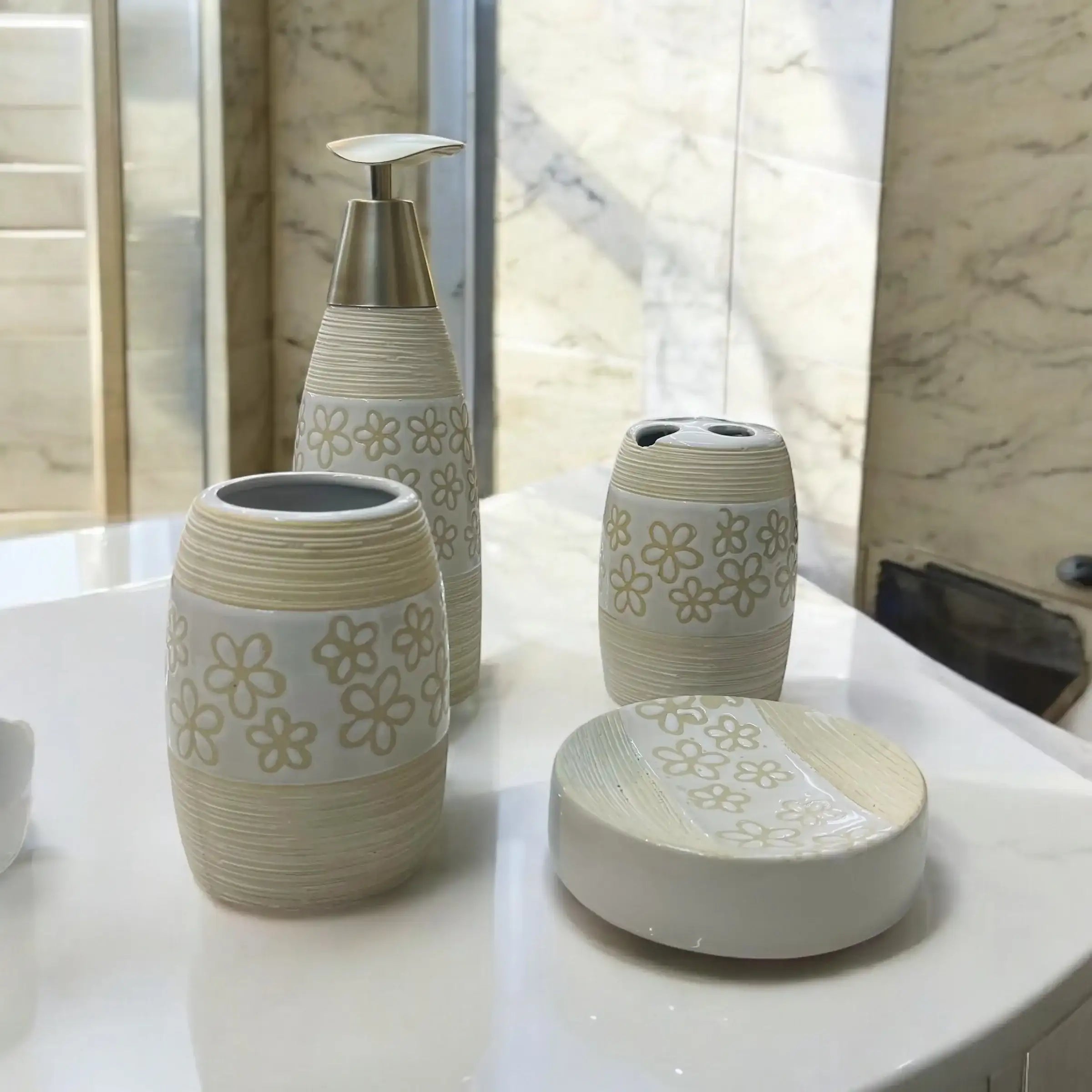 Floral Design Bathroom Set