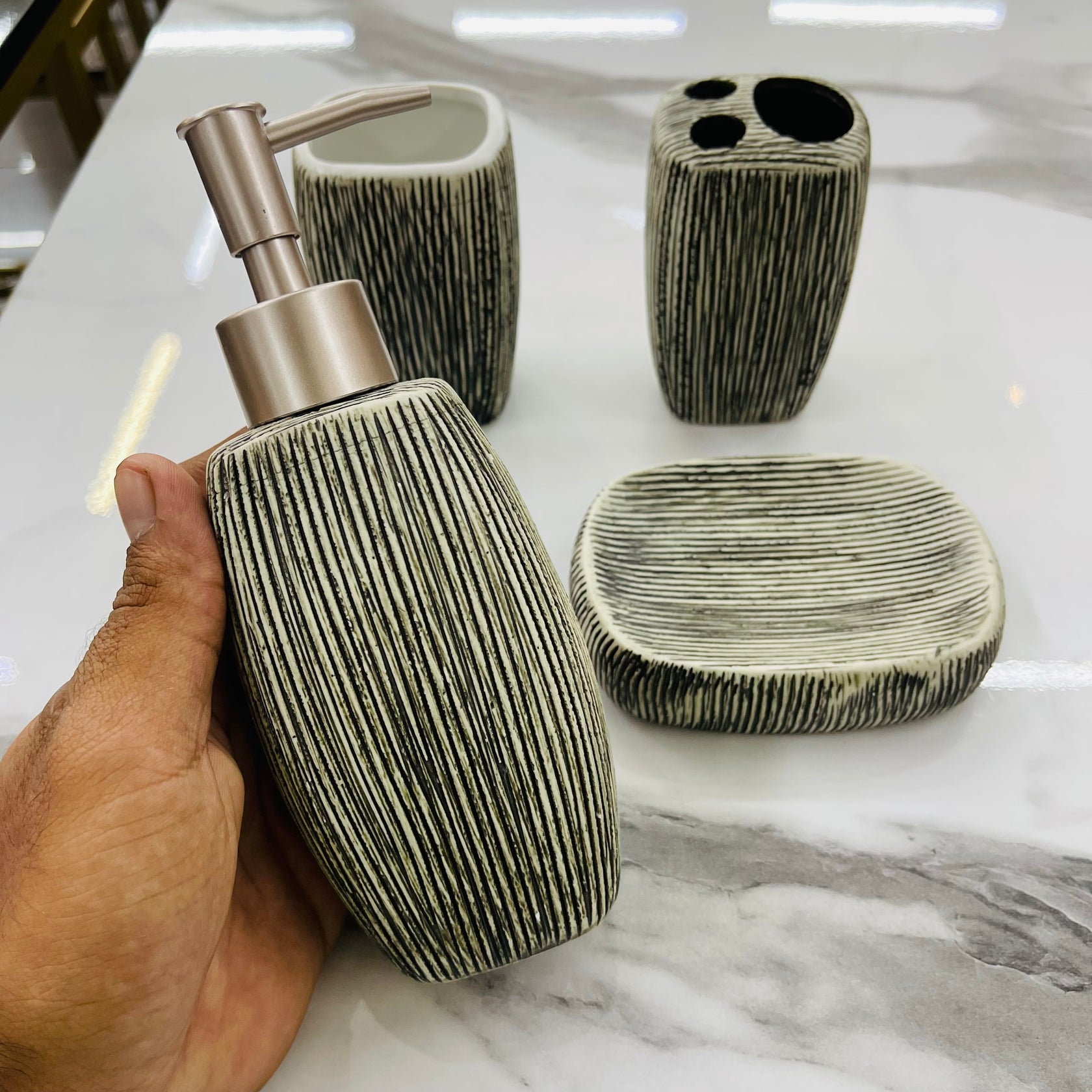 Scrappy Design Bathroom Set