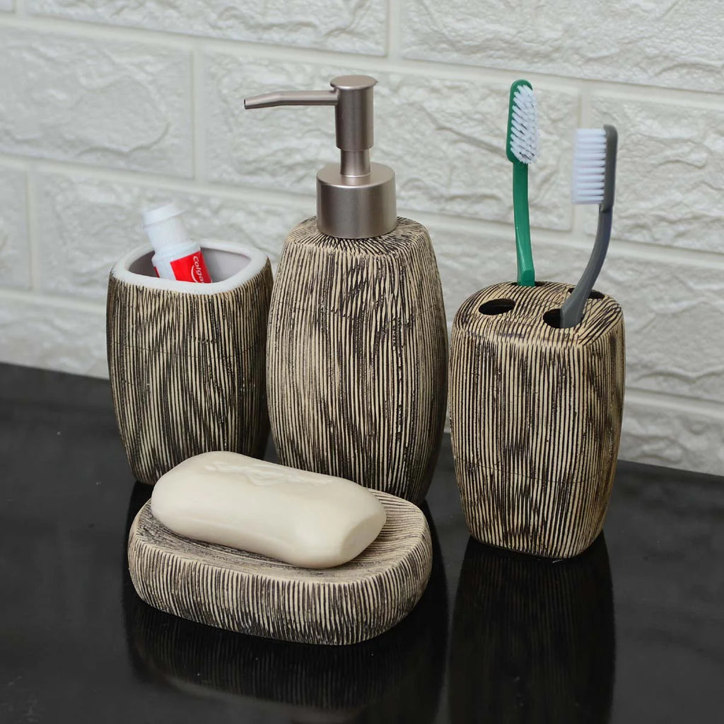 Scrappy Design Bathroom Set