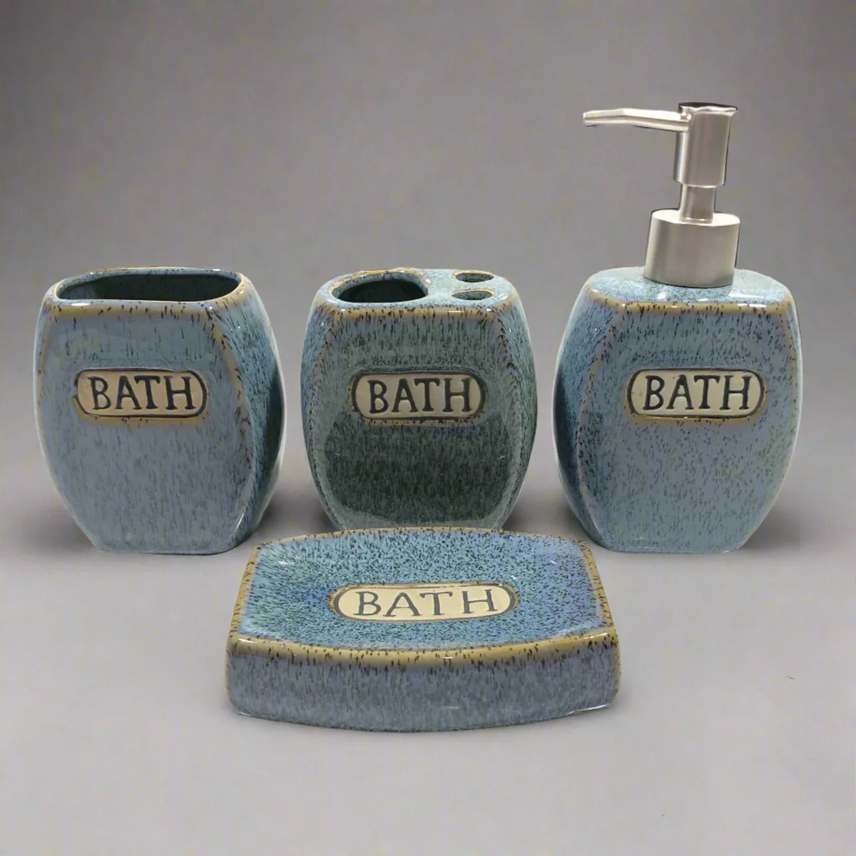 Dotted Ceramic Bath Set