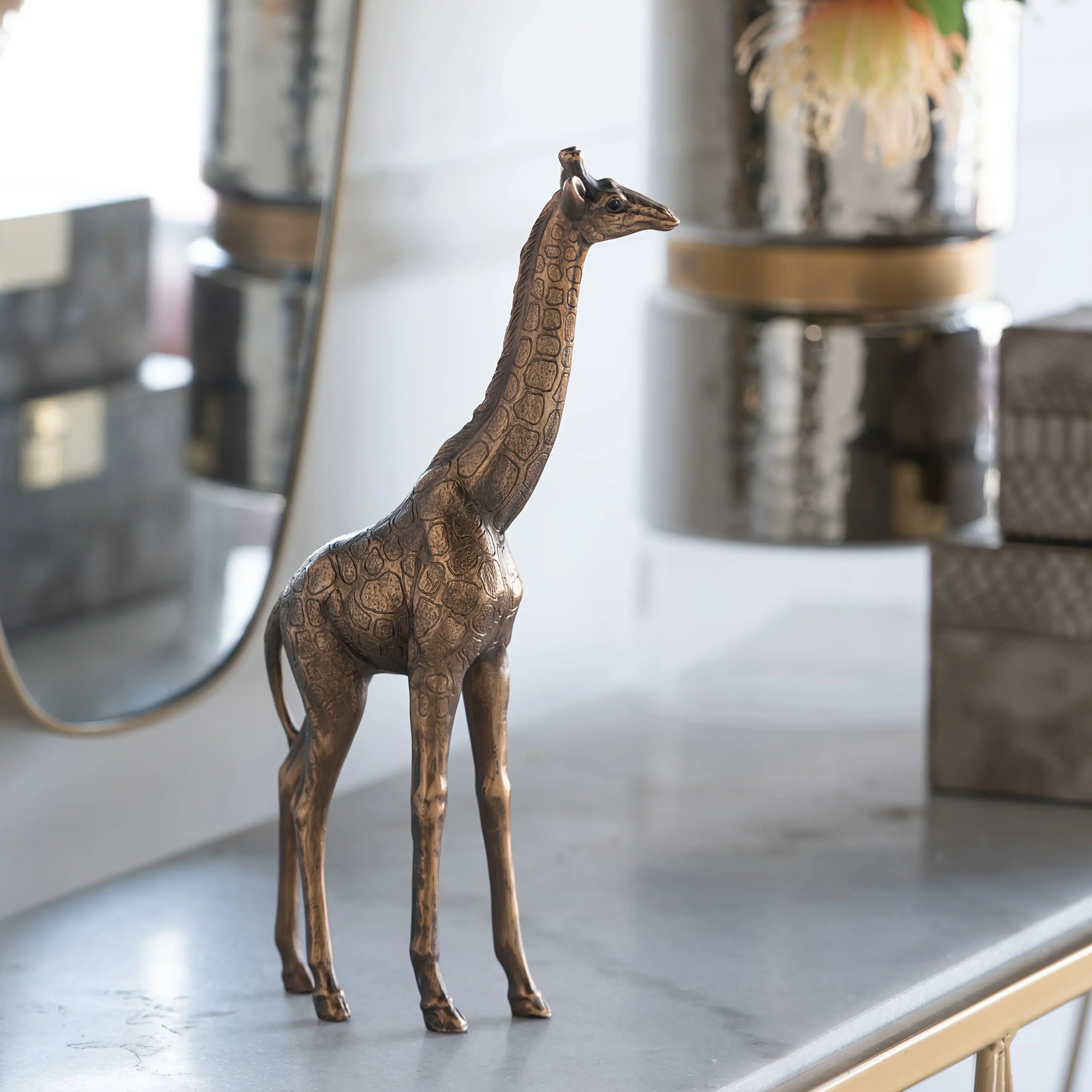Resin Giraffe Statue