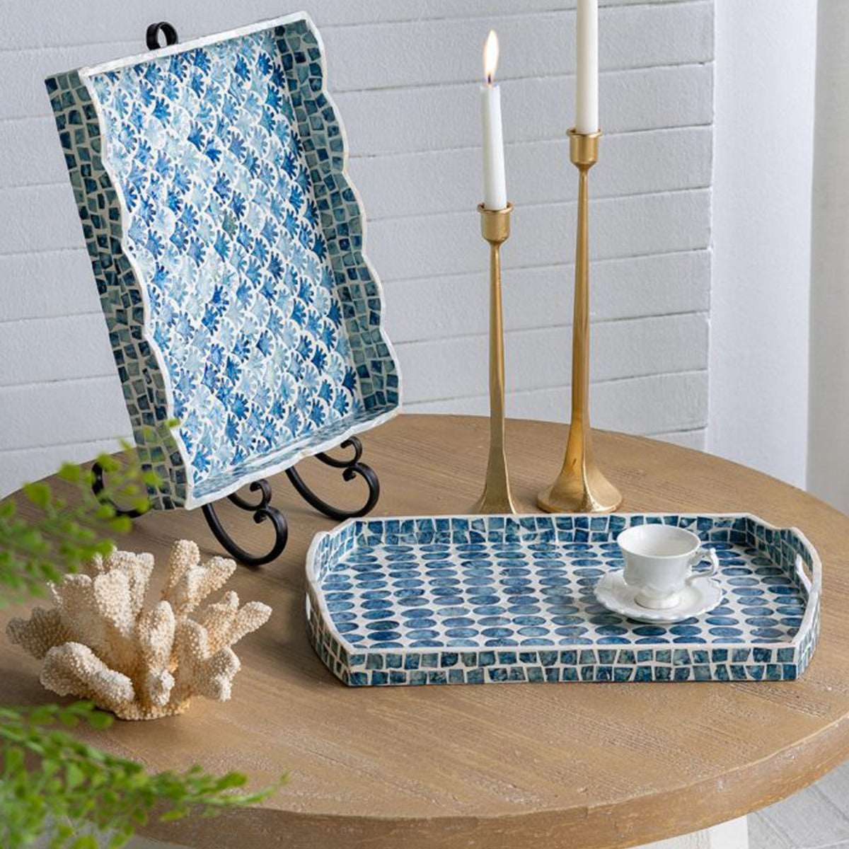 Creative Curved Blue Shell Tray