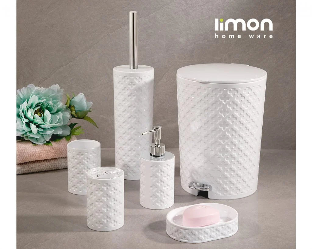 Traditional Bath Accessories Set (White)