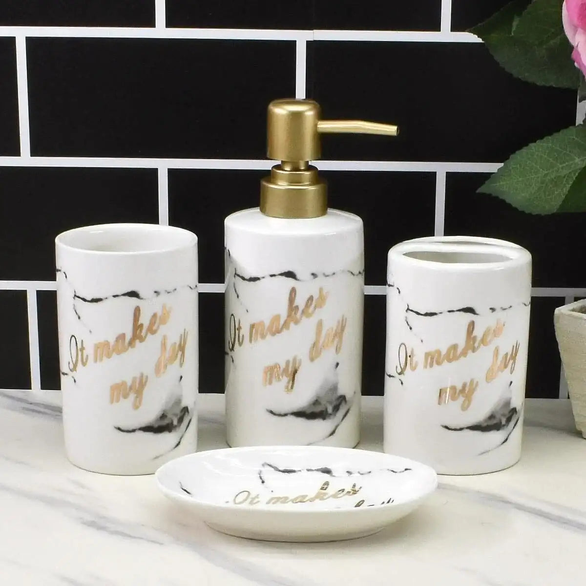 It Makes My Day Bathroom Set